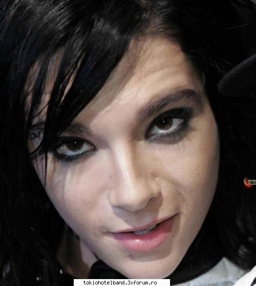 Bill Kaulitz - iiiiii..ce scump e aici..itzi sa .....il pupi:D - Arhiva