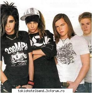 Fun with Tokio Hotel - tom , dar ce shmecker sunt in poza asta! bill - Arhiva