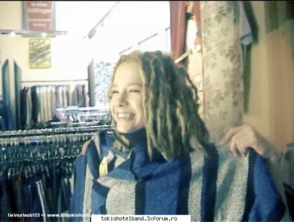 Fun with Tom - T: bill, crezi k mi-ar sta bine imbracat asha? B - Tom Kaulitz
