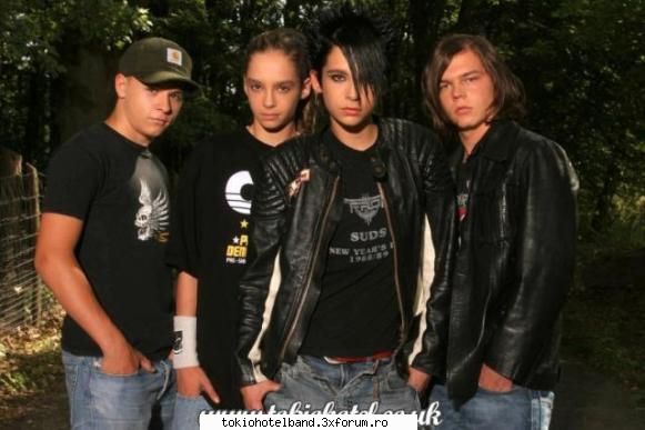 Poze ku Tokio Hotel - mie imi plk mai mult cand sunt mici ....da ji aku - TOKIO HOTEL