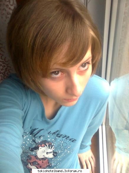 SeLeNiA-CoOrNeE - e mai noua ... mam tuns kam asa arat akum ..... XD - Photos with us