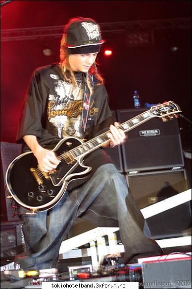 Tom Kaulitz - mama, ce imi place mie de tom kand canta la - Arhiva